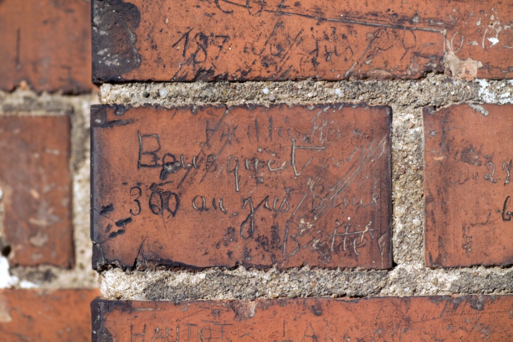 Ausstellung - Die Ziegelsteine vom Zollhafen